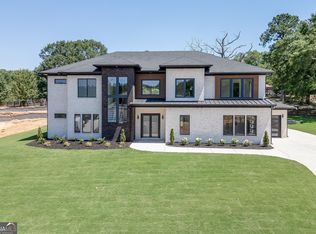 553 Versailles Dr, Auburn, GA 30011