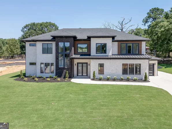 553 Versailles Dr, Auburn, GA 30011