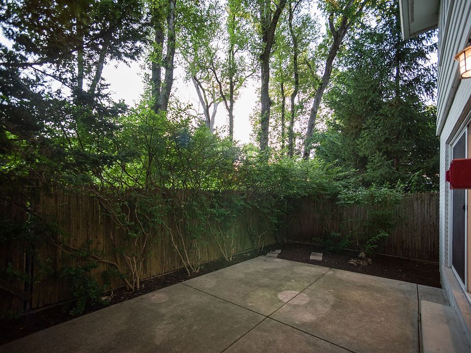 The Trevian Townhomes (Green Bay) 700 Green Bay Rd IL Zillow