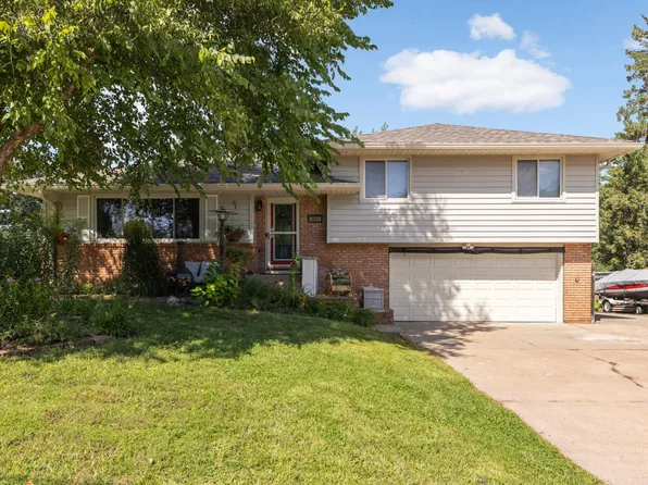 3600 W 102nd St, Minneapolis, MN 55431