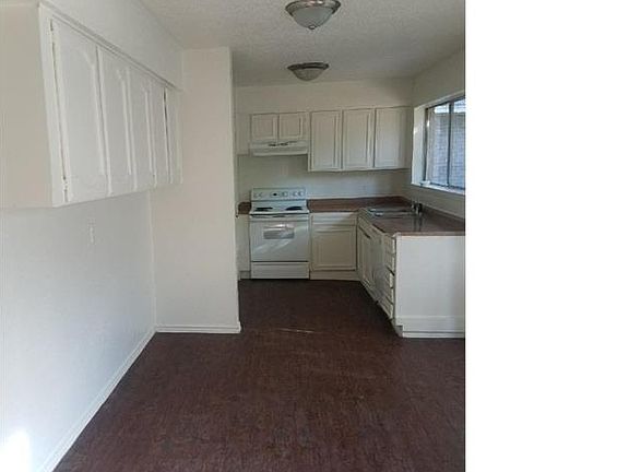 5th image of 2709 Oakmont Dr