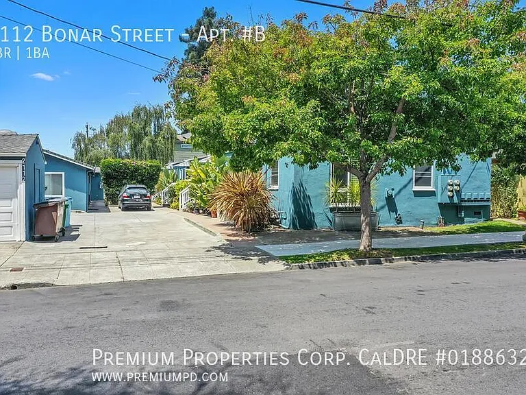 2112 Bonar St #B — Photo 2