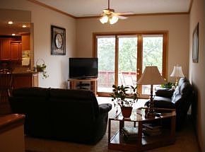 4th image of 494 Green Briar Dr