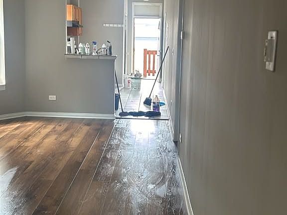 3rd image of 6328 N Claremont Ave #3