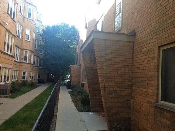 2nd image of 4816 N Paulina St Rear 3D