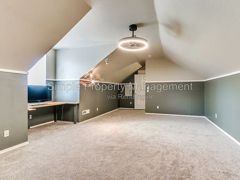 10709 Green Valley Rd — Photo 46