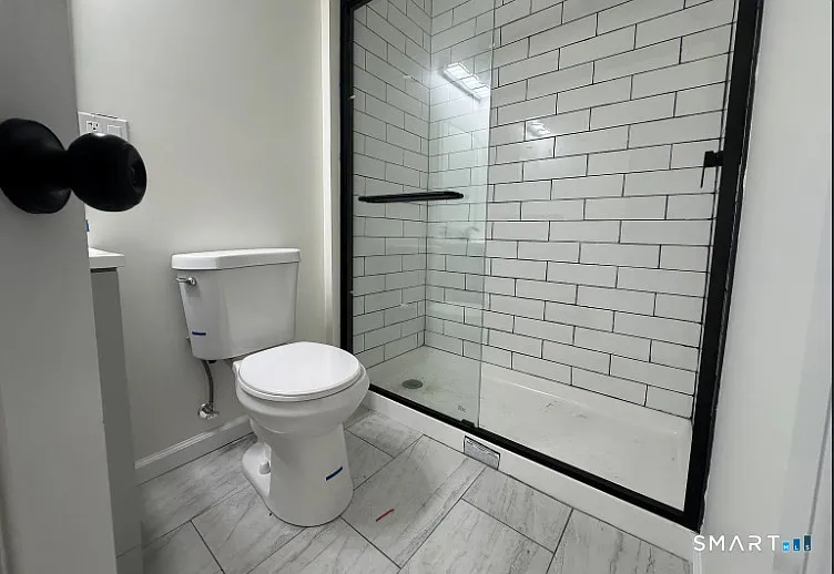 61 Field St #309 — Photo 3