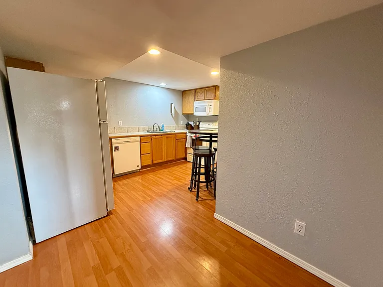 515 NW Irving St #A — Photo 23