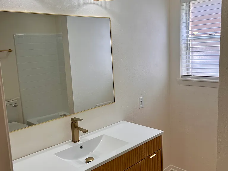 802 Voyager Dr — Photo 19