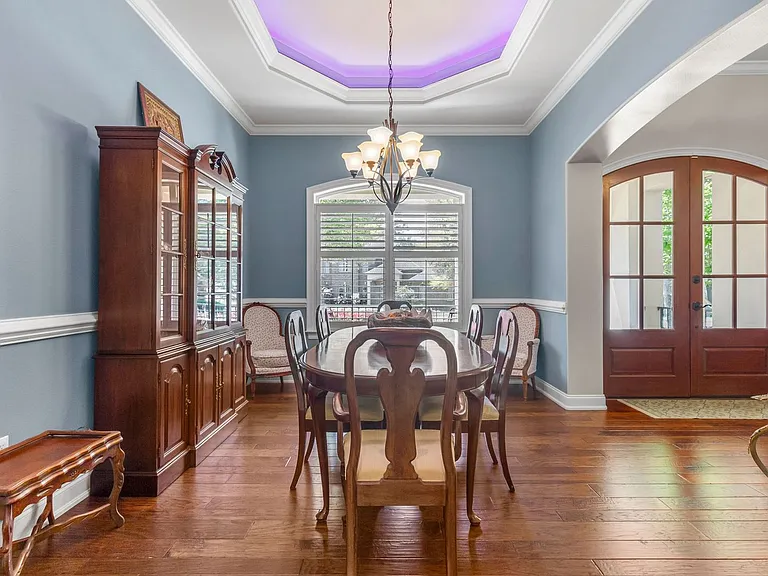 9007 Rushing River Way — Photo 8
