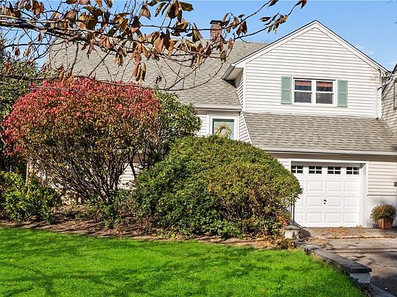 2nd image of 1015 Palmer Ave