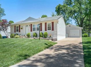 10250 Pickwick Dr, Saint Louis, MO 63123