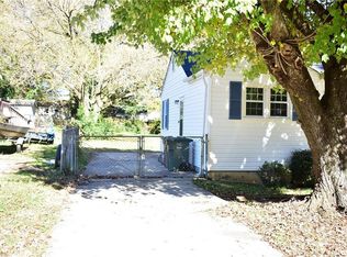 1313 Woodside Dr, Greensboro, NC 27405