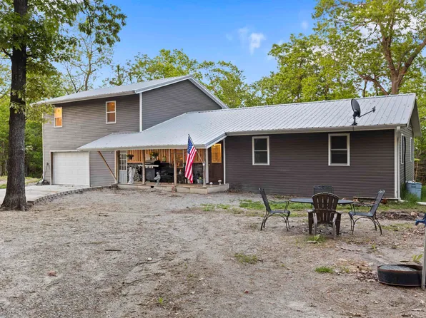 25588 Chokecherry Ln, Warsaw, MO 65355