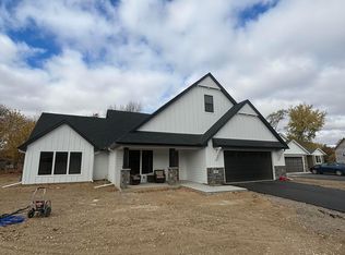 419 Creekview Cir, Saint Michael, MN 55376