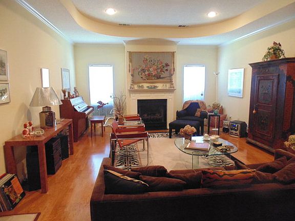 2nd image of 152 Peyton Cir
