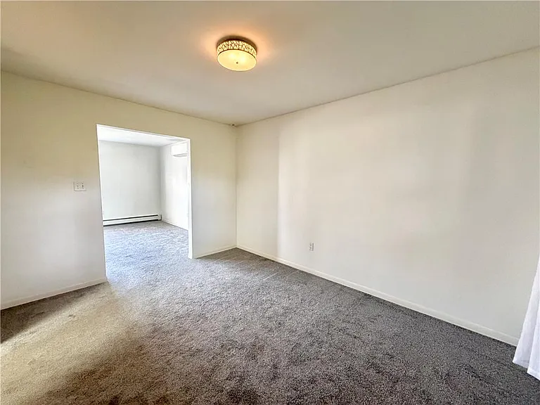 1160 Brentwood Ave — Photo 16