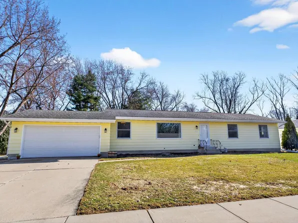 435 Woodview Drive, Sun Prairie, WI 53590