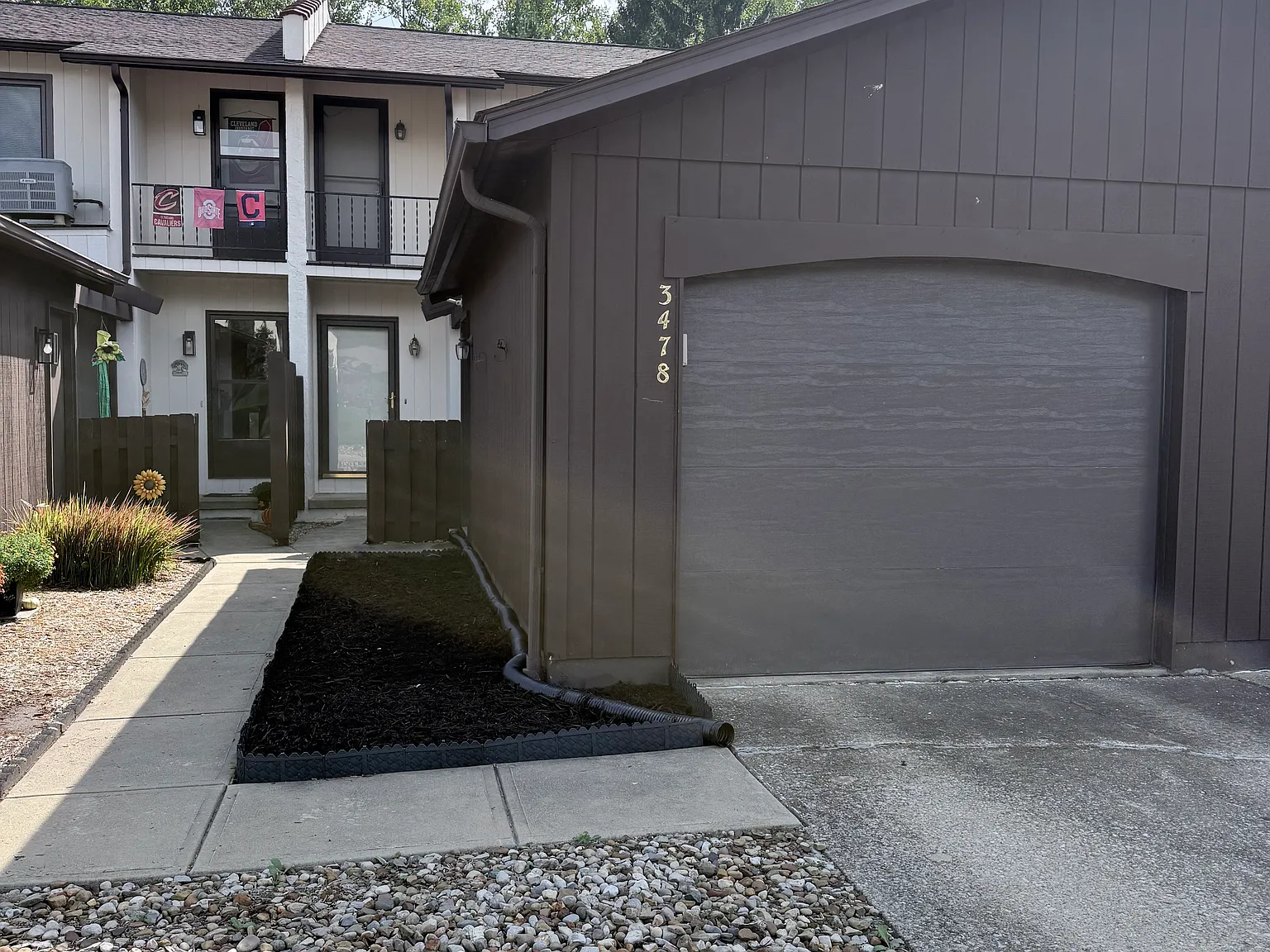 2 bed, 1.5 bath, 1296 sqft, $1,750 — Photo 1