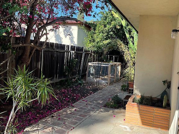 3rd image of 1274 Cypress Ave