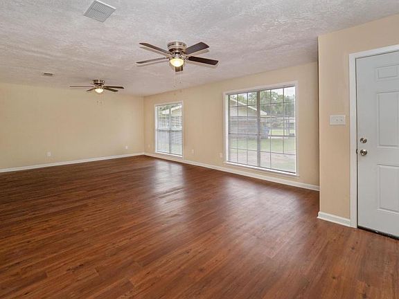 2nd image of 111 Sarver Dr