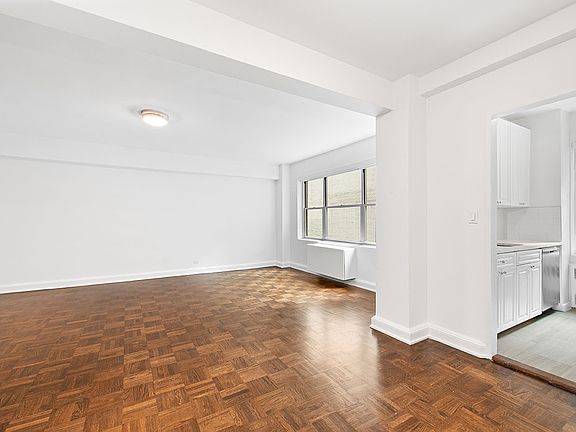 5th image of 136 E 55th St APT 5Q