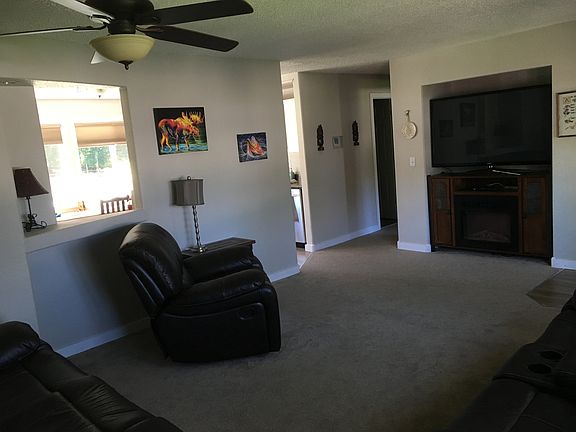5th image of 217 Glacier Dr