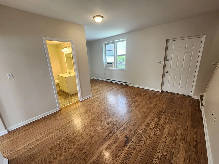 5176-5178 Greenvillage Rd — Photo 9