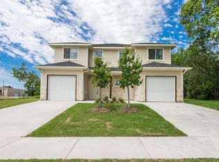 601 Thomas St #1 & 2, Bonham, TX 75418