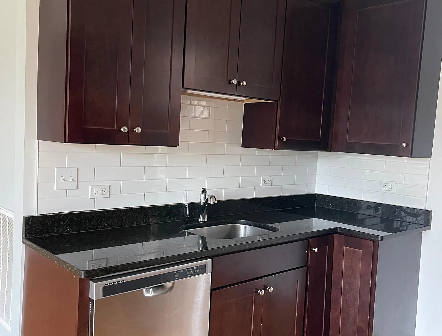1 bed, 750 sqft, $1,750 — Photo 2