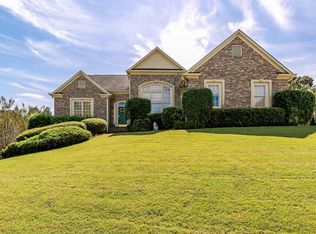 5547 Blue Cedar Dr, Sugar Hill, GA 30518