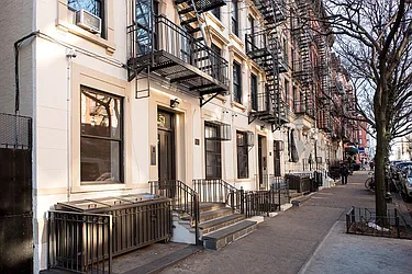 Rented by Living New York