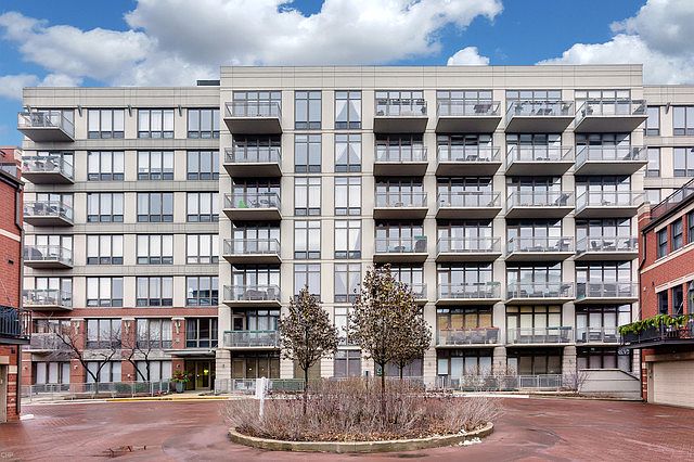 1st image of 1000 N Kingsbury St APT 606