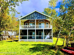 7756 Lake Shore Dr, Pocono Lake, PA 18347