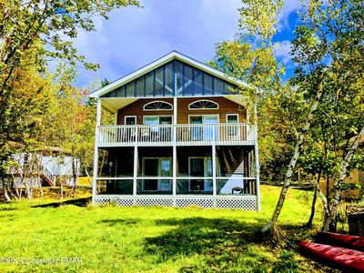 7756 Lake Shore Dr, Pocono Lake, PA, 18347