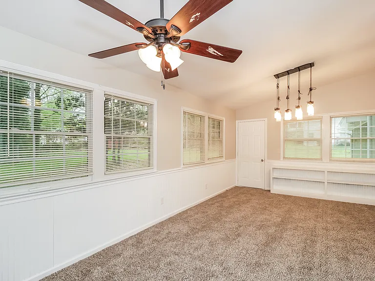 2617 Twin Oaks Dr SW — Photo 15