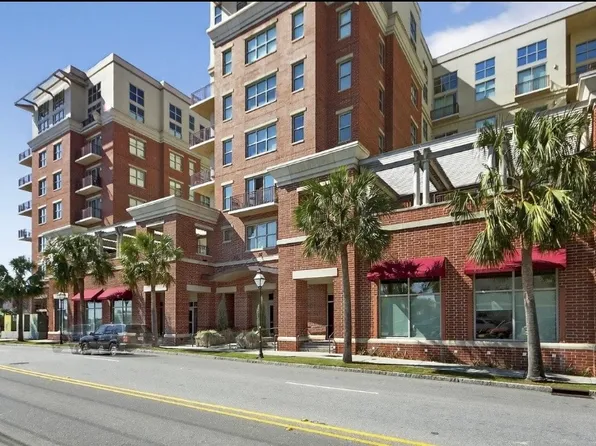150 Bee St APT 602, Charleston, SC 29401