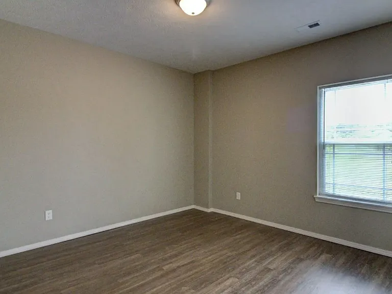 2460 W Spring Water St — Photo 14