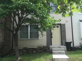 5852 Rock Forest Ct, Centreville, VA 20121