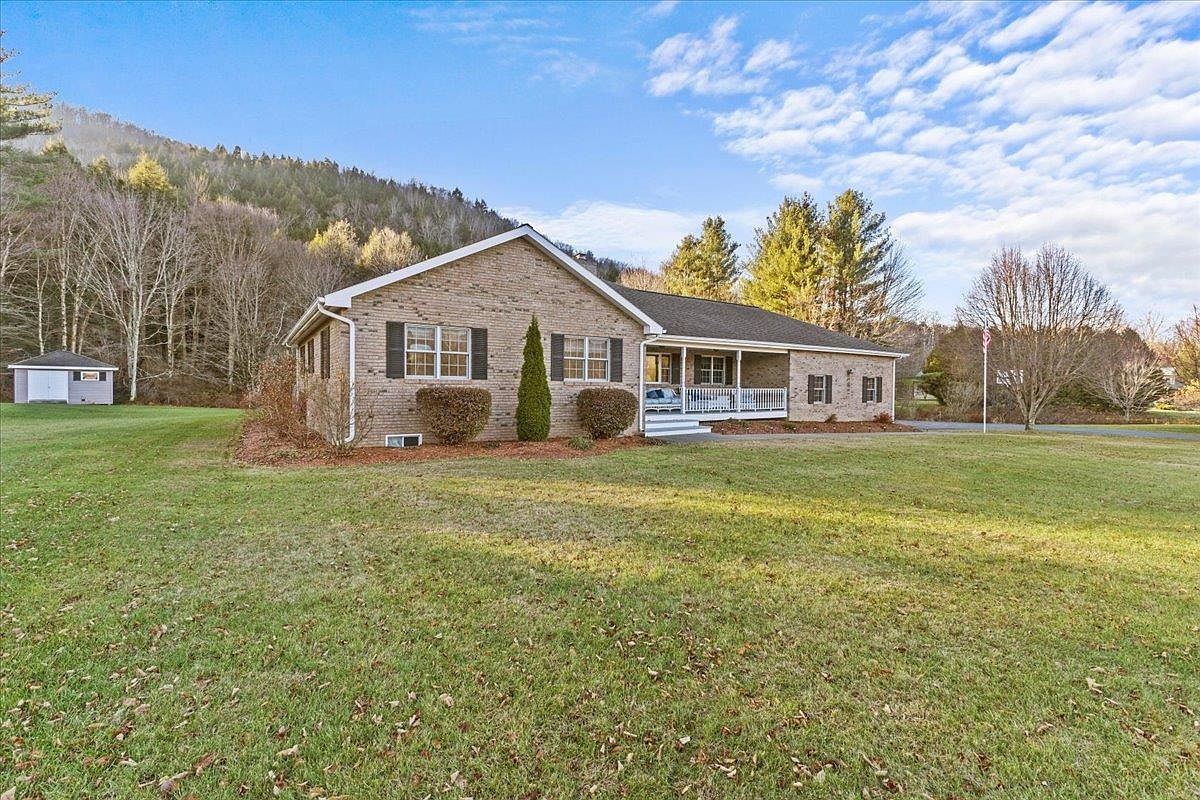 113 Blackbird Swale Drive, Huntington, VT 05462 | Zillow