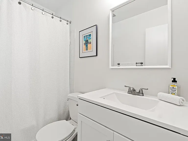 9407 Singleton Dr — Photo 19