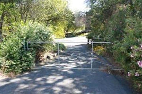 3rd image of 2600 Gayle Ln