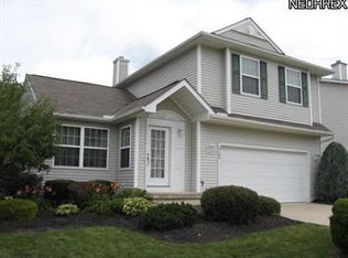 9189 Willowbrook Ct, Olmsted Falls, OH