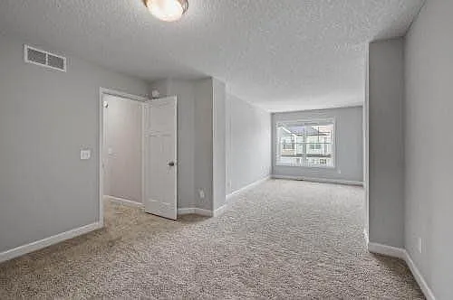 10904 Holly Pl N — Photo 8