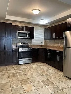 3600 S Wood St #3R — Photo 5
