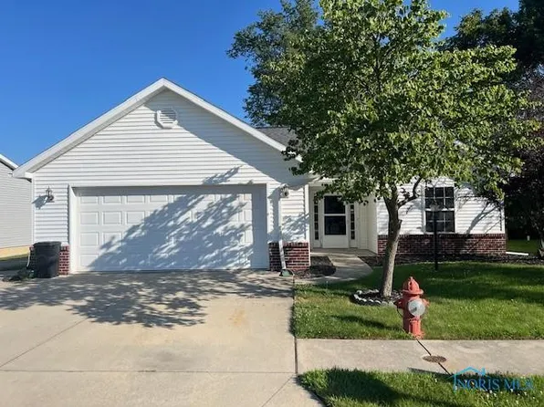 2211 Redbud Ln, Delta, OH 43515