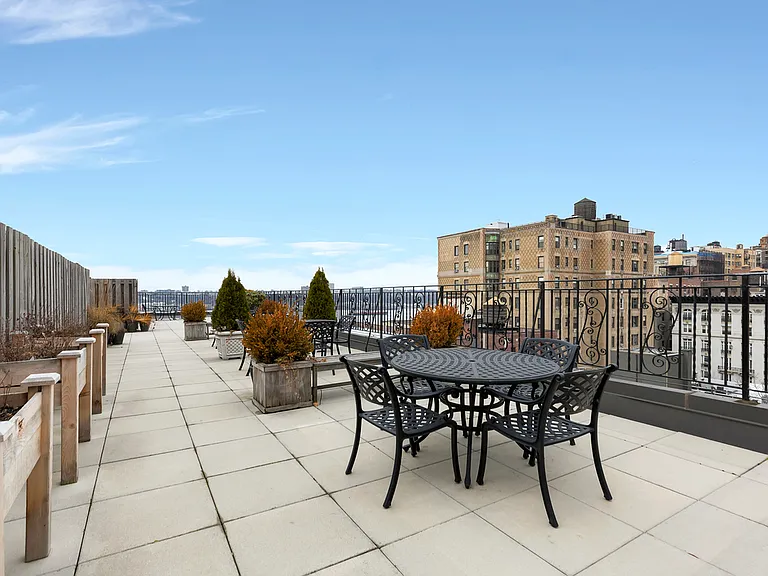 310 W 97th St #21 — Photo 1