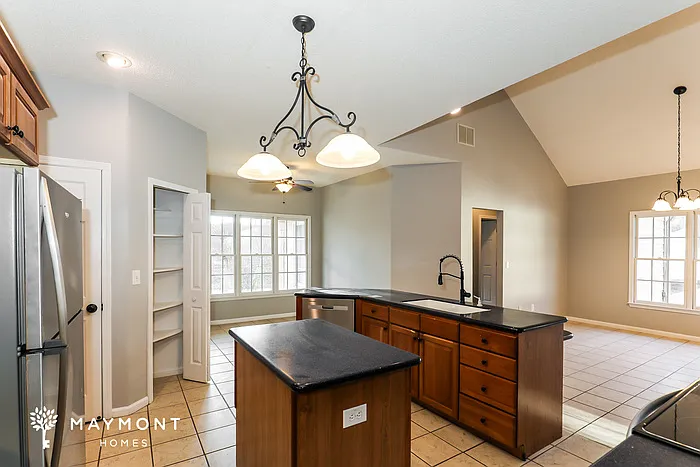 361 Toccoa Pl — Photo 6