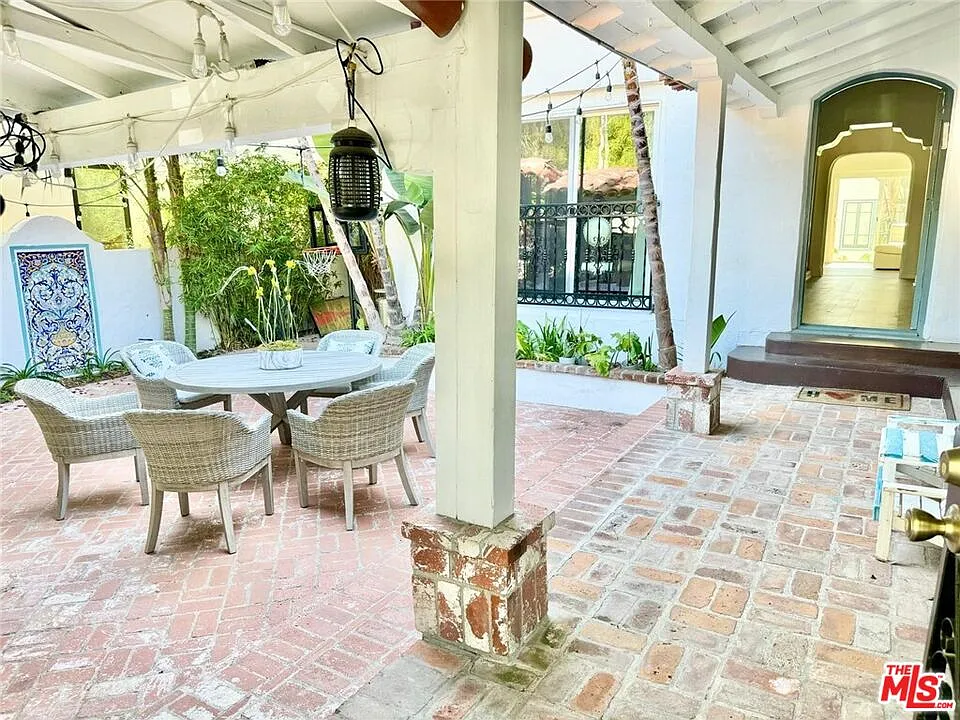 6 bed, 6.5 bath, 4500 sqft, $15,500 — Photo 3