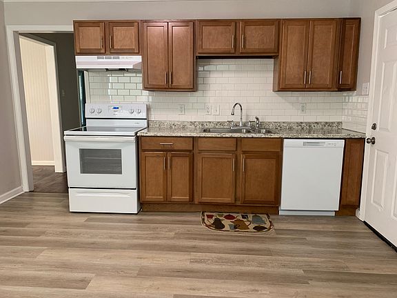 5th image of 3107 Dogwood Park Dr